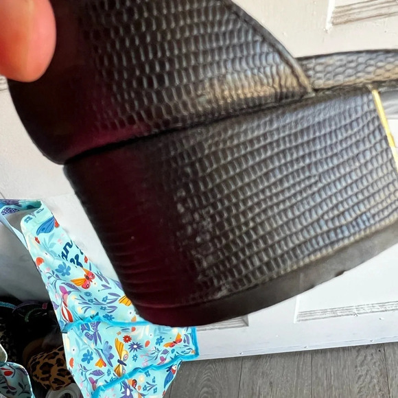 Talbots Navy Ankle-Strap Sandal Low Block Heels - Size 9.5 - Picture 8 of 9